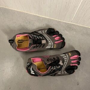 Vibram Barefoot Toe Shoes